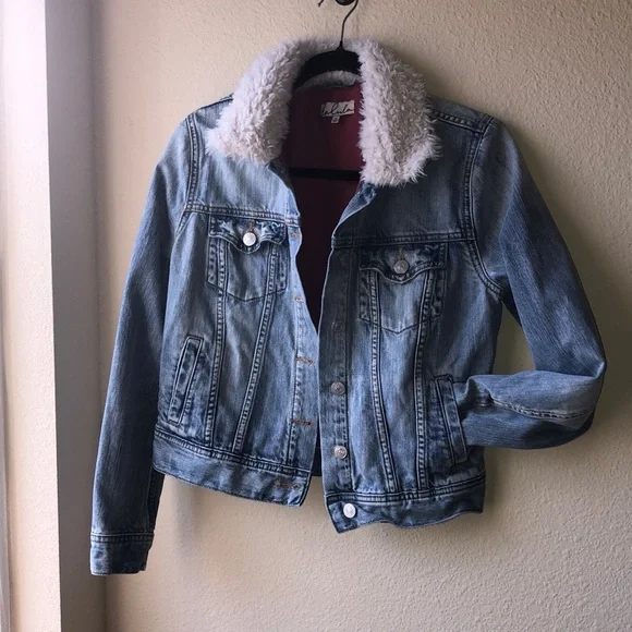 Jackets Coats Aritzia Talula Faux Shearling Collar Lined